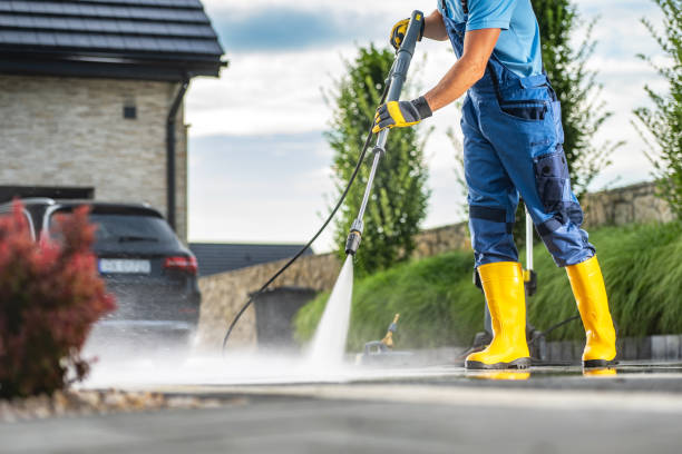 Best Commercial Building Pressure Washing  in Delano, MN
